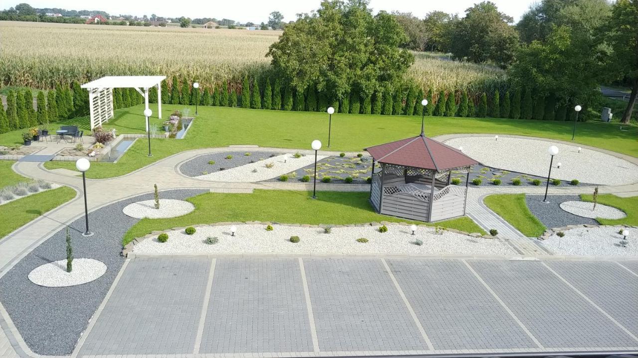 Bed and Breakfast Perla Kujaw Radziejów Exterior foto